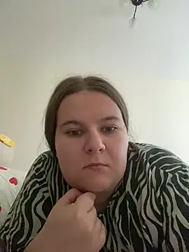 Онлайн чат XXX SkyeRotter