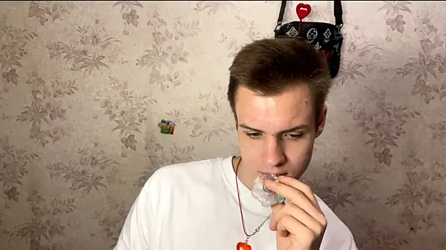 Živý XXX chat BigBabyMax