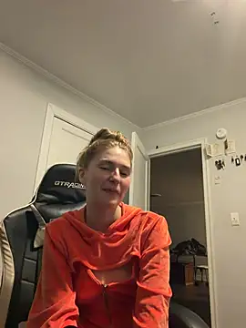 MisCheeks69n Live XXX chat
