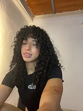 Chat +18 de Miily_0 ao vivo