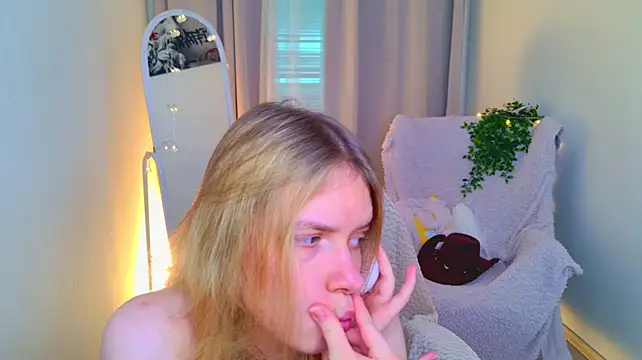 MilanaRayy: онлайн-секс-чат