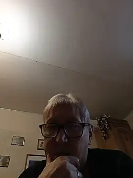 Molli1408 现场XXX聊天
