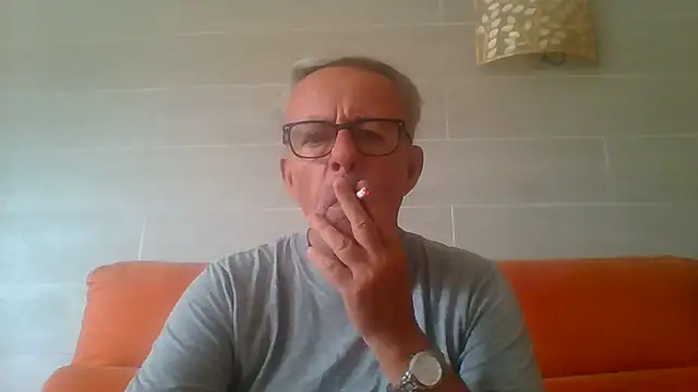 tuggy59 লাইভ XXX চ্যাট