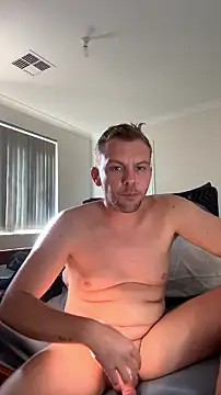 aus_guy93 Adlı Modelin Canlı XXX Sohbeti