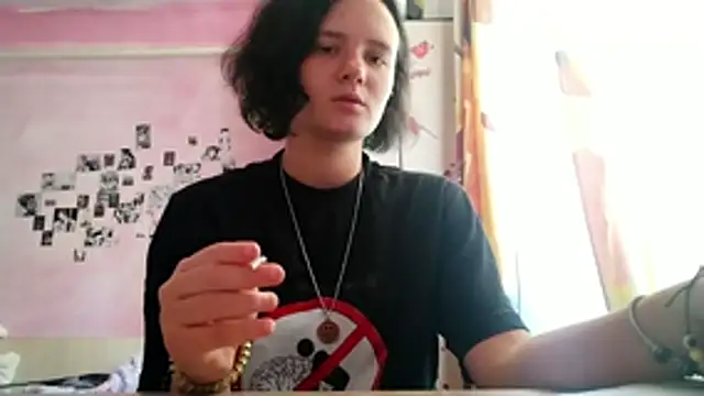 KieraTerlecki's Live Chat Room