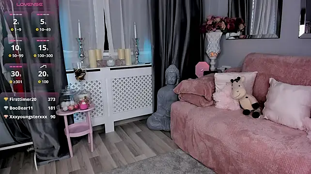 AleeStarr Adlı Modelin Canlı XXX Sohbeti