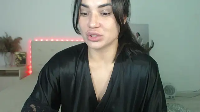 RoxannePure Chat XXX in diretta