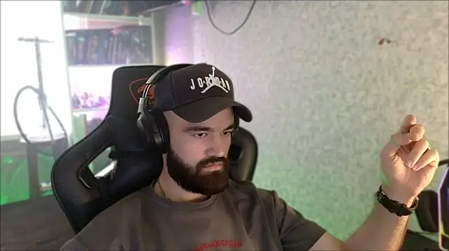 _Serious_Man Chat XXX live
