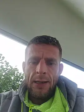 Mikemilflovern Webbikameraesitys