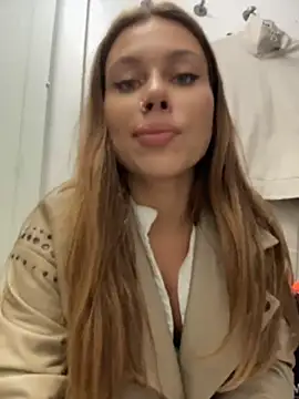 Jucie_Boom's Live XXX Chat