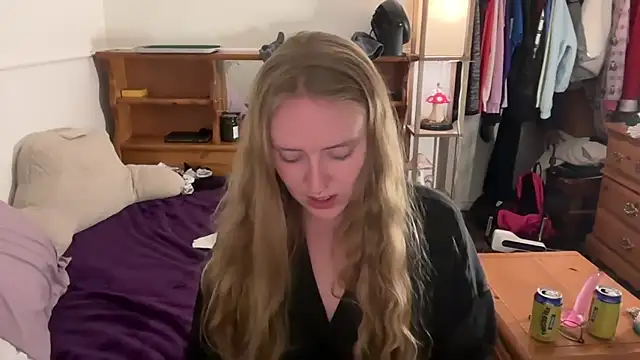 Pattyworld69 élő XXX-chatje