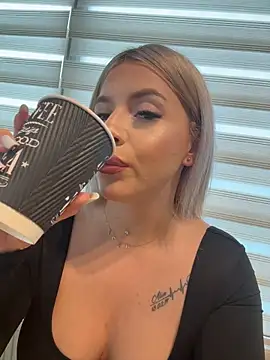 IveySin Chat XXX live