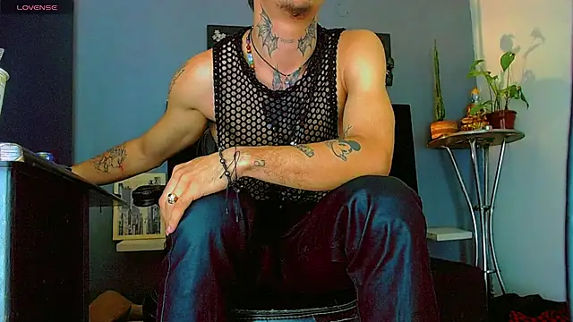 HannibalLestern Live XXX chat
