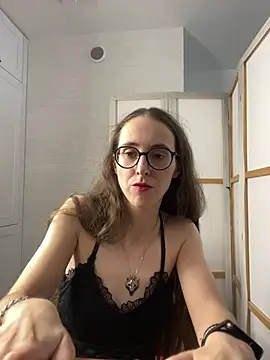 MartiniiSelenna's Live XXX Chat