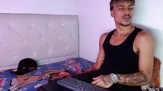 Show de Angel_foxc13 na webcam