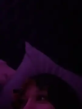 XXX chat uživo modela sexykitt3nn