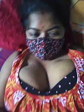 priya_bindass' Live XXX Chat