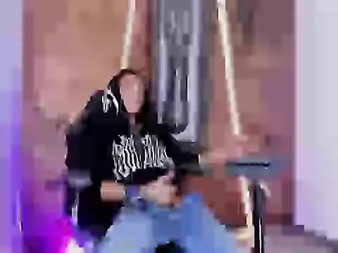 XXX chat uživo modela X_Gaara_