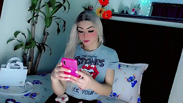 צ'אט XXX בשידור חי של NathalialLooes