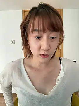 Judi-a live XXX chat