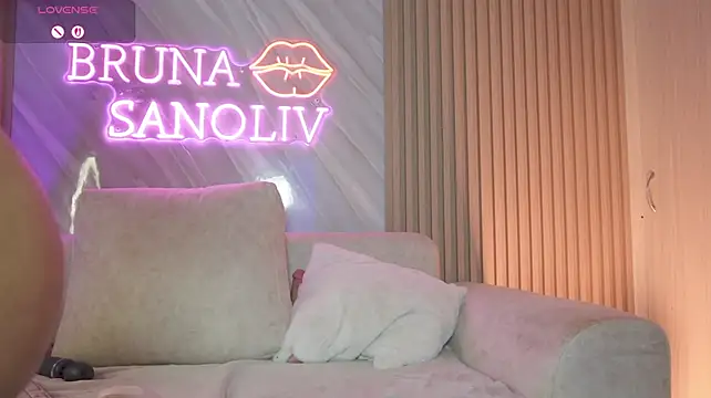 Czat XXX na żywo – brunasanoliv