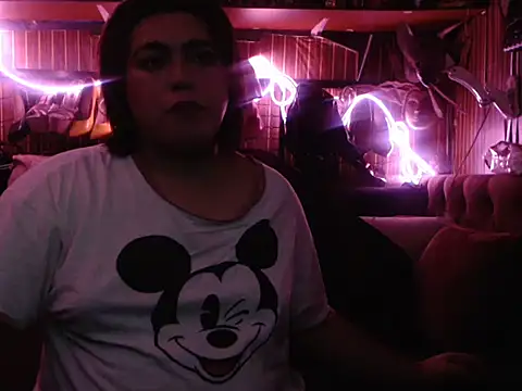 HotAsianAlbin19 élő XXX-chatje