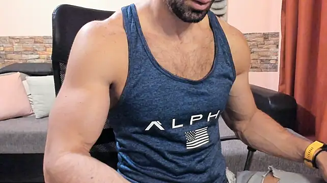 HotHunkTrainer's Live XXX Chat