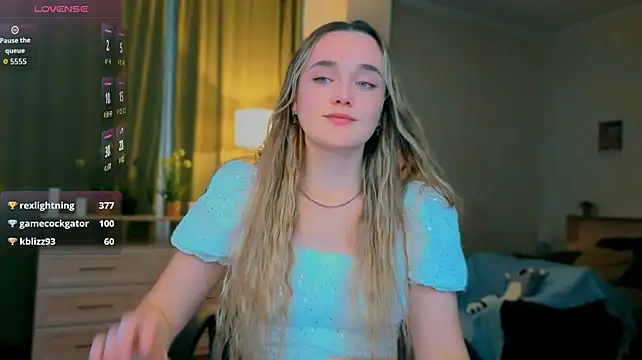 earthfantasyy's Live XXX Chat