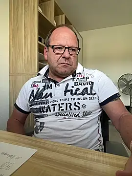 Živý XXX chat coupleLatinaLovers