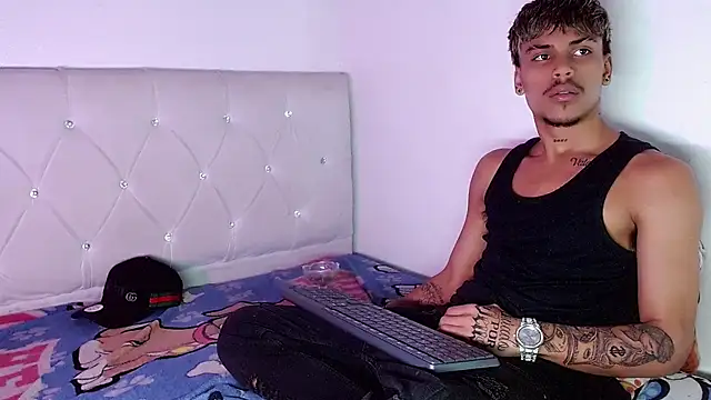 Chat XXX en directo de Angel_foxc13