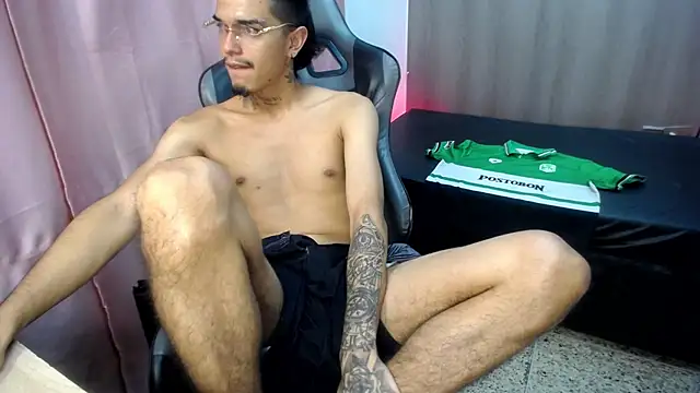 Tayson_Hot – Naživo XXX chat