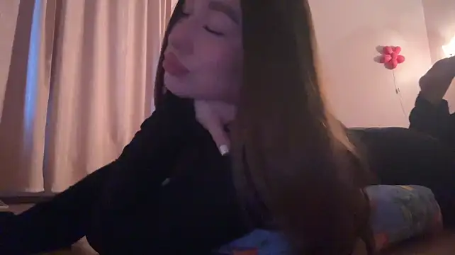 XXX chat uživo modela WrongRoyal