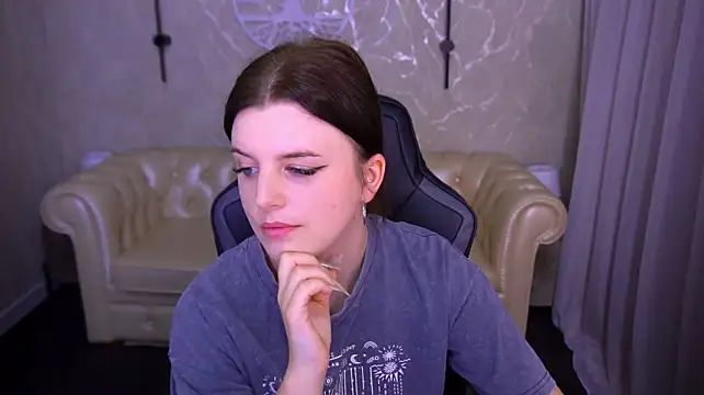 XXX chat uživo modela KristiFoxy