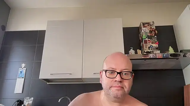 theitalianbearn Live XXX chat