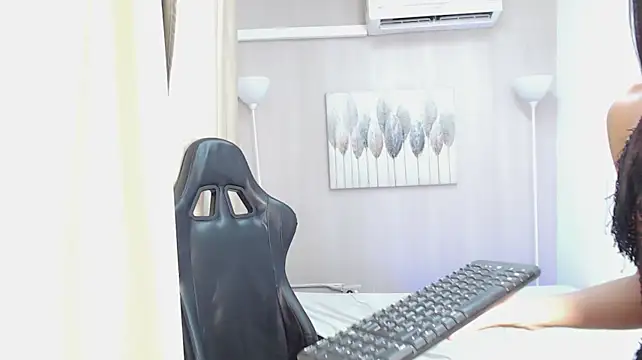 Chatroom XXX en direct de melady_moon