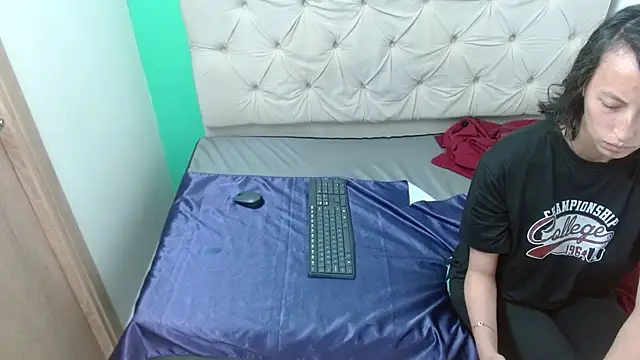 amoremerchmar's Live XXX Chat