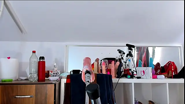 KarlaHartley élő XXX-chatje