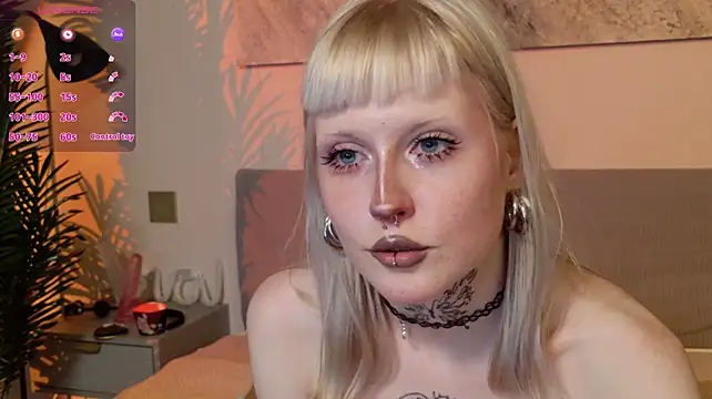 MilkMeSoftly's Live XXX Chat