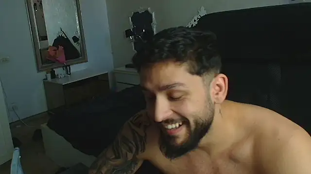 TroyWadee's Live XXX Chat
