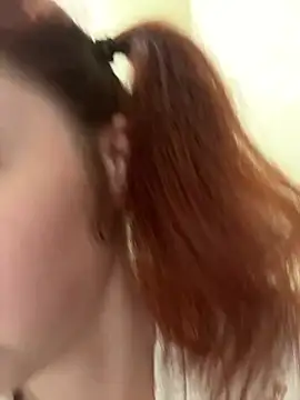 XXX chat uživo modela LynaFrost