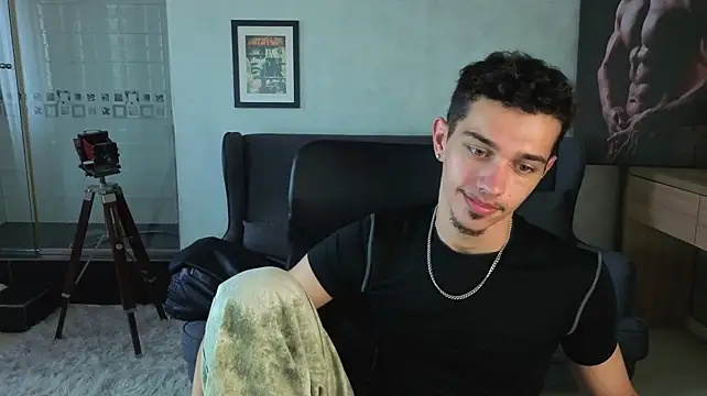 צ'אט XXX בשידור חי של KaydenDrew