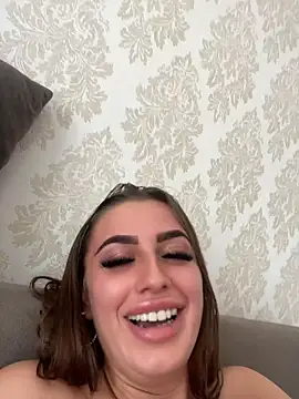 Chat +18 de CrazyBhonnieX ao vivo