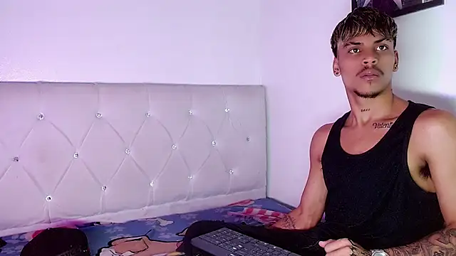 Angel_foxc13 Adlı Modelin Canlı XXX Sohbeti