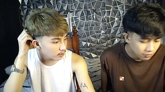 Онлайн чат XXX Urloverhardcock