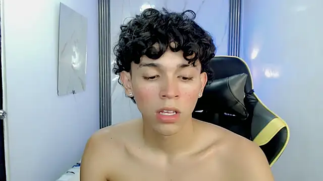FUNNY_DICK_ élő XXX-chatje