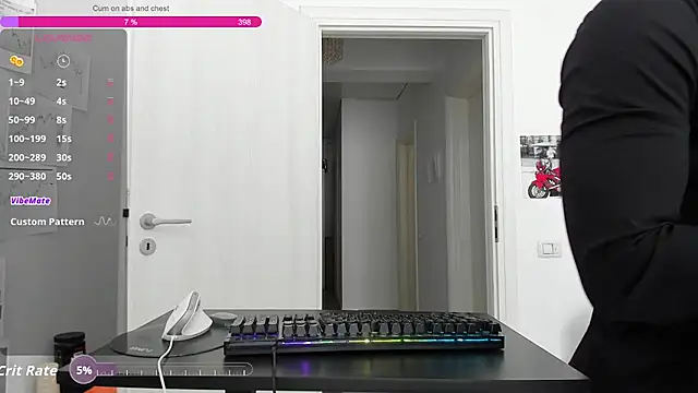 ZackFraser's Live XXX Chat