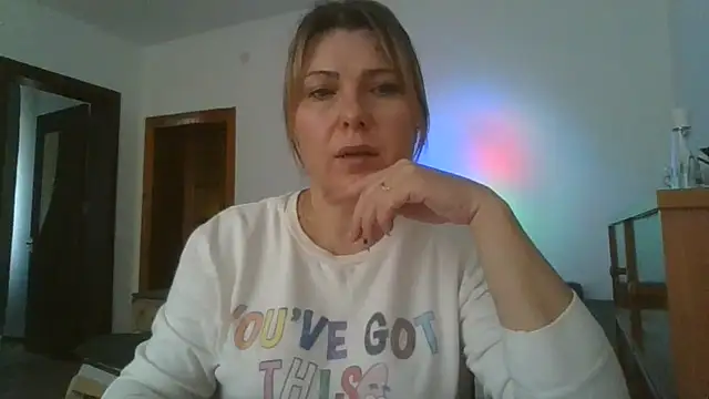 ElenaLove888 Live XXX Chat