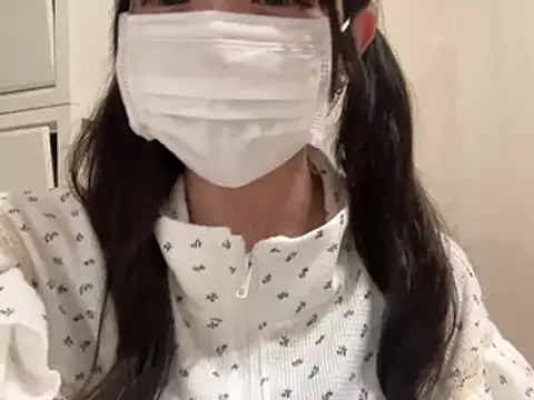 y-u-r-a-33's Live XXX Chat