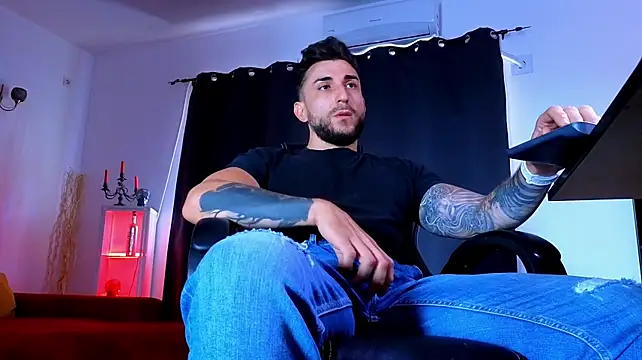 MightyAaron66n Live XXX chat