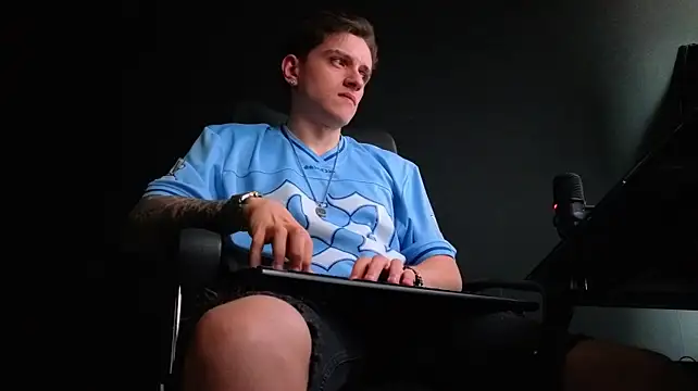 FelixStarkk Chat XXX live